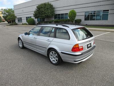 2005 BMW 325xiT  Wagon - Photo 11 - Bohemia, NY 11716
