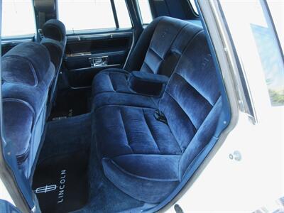 1985 Lincoln Town Car - Photo 41 - Bohemia, NY 11716