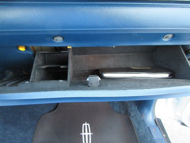 1985 Lincoln Town Car   - Photo 49 - Bohemia, NY 11716