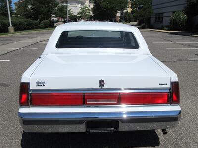 1985 Lincoln Town Car - Photo 14 - Bohemia, NY 11716