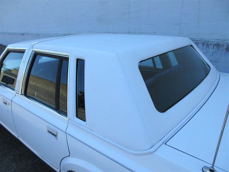1985 Lincoln Town Car   - Photo 26 - Bohemia, NY 11716