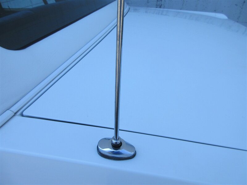 1985 Lincoln Town Car   - Photo 28 - Bohemia, NY 11716