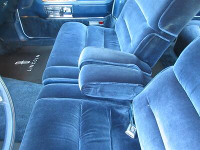 1985 Lincoln Town Car - Photo 36 - Bohemia, NY 11716