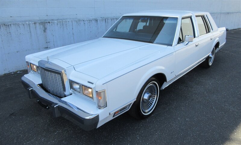 1985 Lincoln Town Car   - Photo 19 - Bohemia, NY 11716