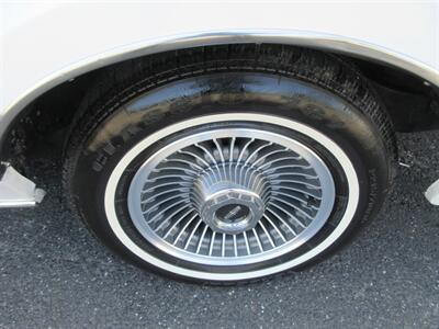 1985 Lincoln Town Car - Photo 66 - Bohemia, NY 11716