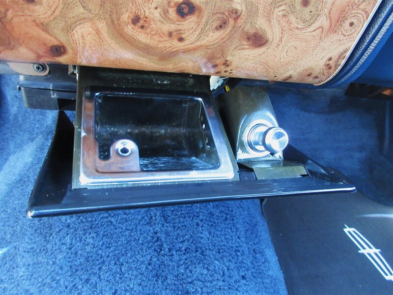 1985 Lincoln Town Car   - Photo 39 - Bohemia, NY 11716