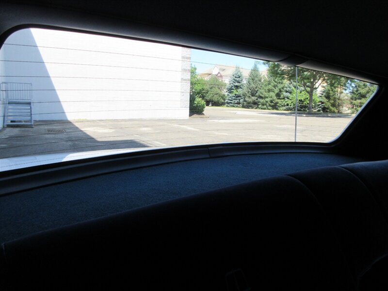 1985 Lincoln Town Car   - Photo 55 - Bohemia, NY 11716