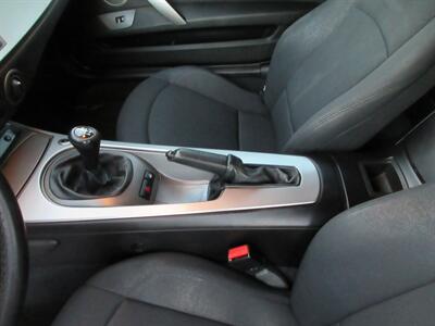 2004 BMW Z4 2.5i - Photo 35 - Bohemia, NY 11716