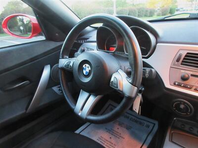2004 BMW Z4 2.5i - Photo 30 - Bohemia, NY 11716