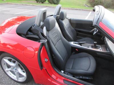 2004 BMW Z4 2.5i - Photo 27 - Bohemia, NY 11716