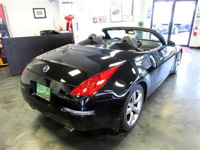 2006 Nissan 350Z Enthusiast Edition   - Photo 8 - Bohemia, NY 11716