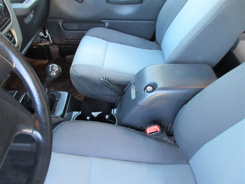 2005 Jeep Wrangler X   - Photo 43 - Bohemia, NY 11716