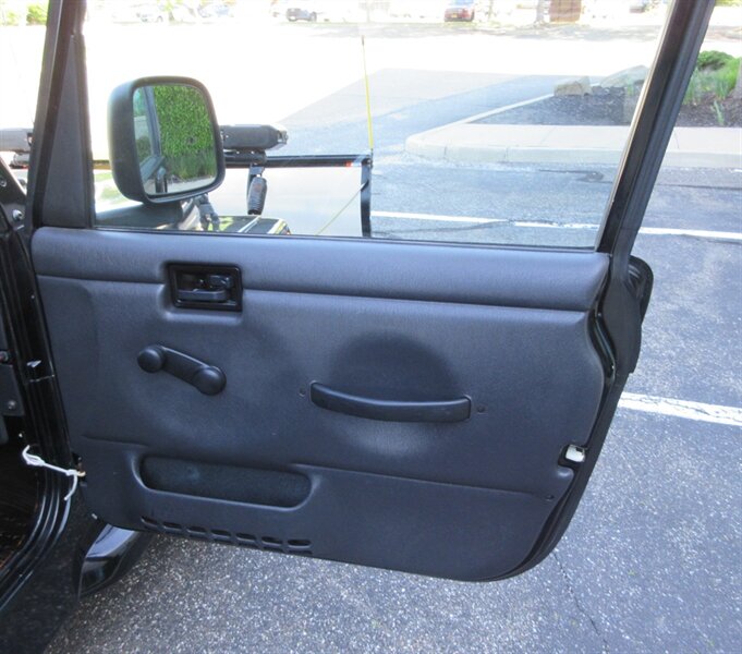2005 Jeep Wrangler X   - Photo 58 - Bohemia, NY 11716