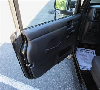 2005 Jeep Wrangler X - Photo 39 - Bohemia, NY 11716