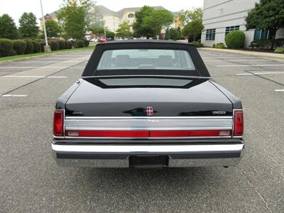 1989 Lincoln Town Car Signature   - Photo 12 - Bohemia, NY 11716