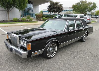 1989 Lincoln Town Car Signature   - Photo 5 - Bohemia, NY 11716