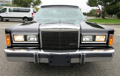 1989 Lincoln Town Car Signature   - Photo 15 - Bohemia, NY 11716