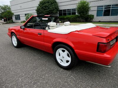 1992 Ford Mustang LX 5.0  Convertible - Photo 25 - Bohemia, NY 11716