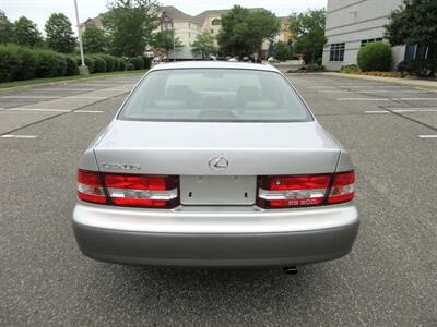 2000 Lexus ES 300   - Photo 20 - Bohemia, NY 11716