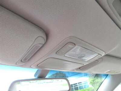 2000 Lexus ES 300   - Photo 41 - Bohemia, NY 11716