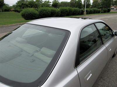 2000 Lexus ES 300   - Photo 28 - Bohemia, NY 11716
