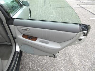 2000 Lexus ES 300   - Photo 54 - Bohemia, NY 11716