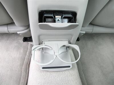 2000 Lexus ES 300   - Photo 52 - Bohemia, NY 11716