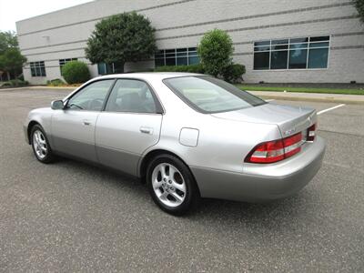 2000 Lexus ES 300   - Photo 7 - Bohemia, NY 11716