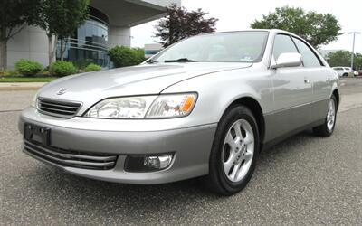 2000 Lexus ES 300   - Photo 1 - Bohemia, NY 11716