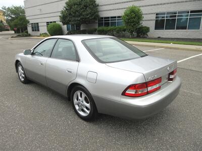 2000 Lexus ES 300   - Photo 11 - Bohemia, NY 11716