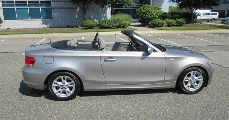 2009 BMW 128i   - Photo 10 - Bohemia, NY 11716