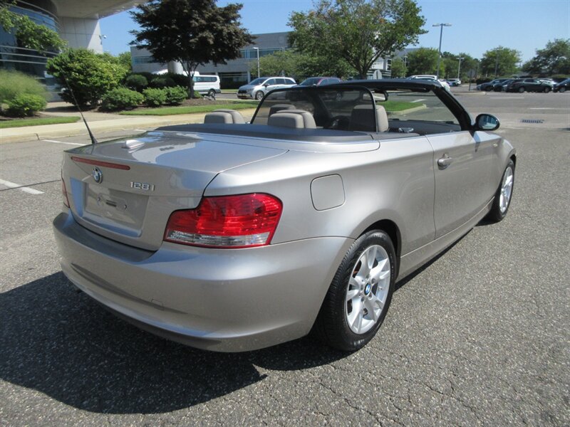 2009 BMW 128i   - Photo 4 - Bohemia, NY 11716