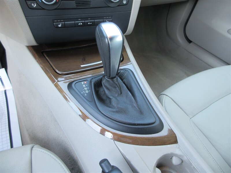2009 BMW 128i   - Photo 41 - Bohemia, NY 11716