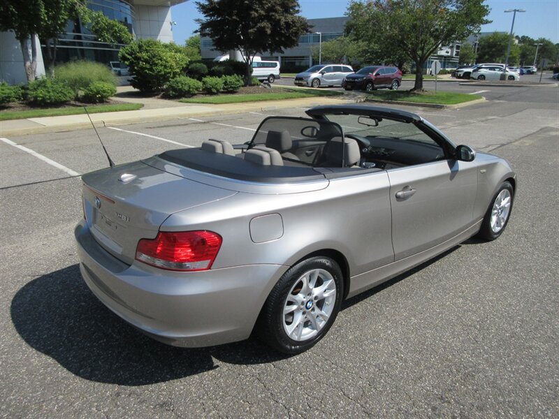 2009 BMW 128i   - Photo 8 - Bohemia, NY 11716