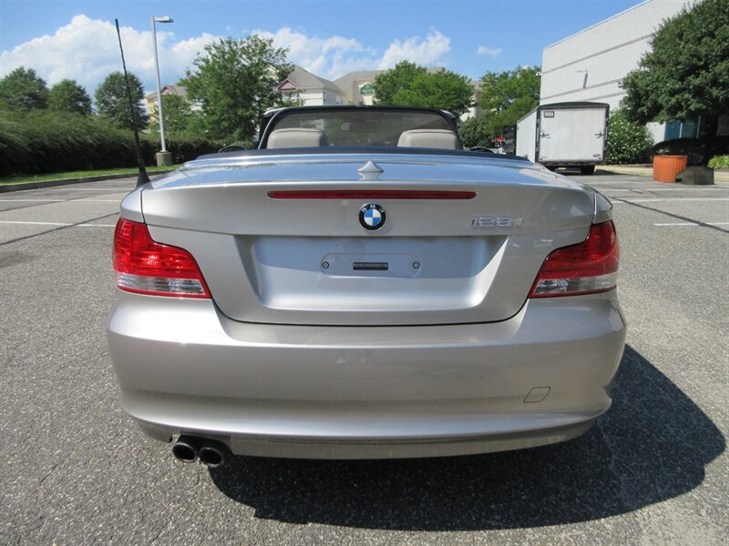 2009 BMW 128i   - Photo 16 - Bohemia, NY 11716