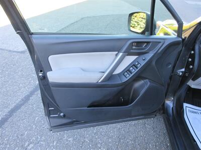 2014 Subaru Forester 2.5i Premium - Photo 23 - Bohemia, NY 11716