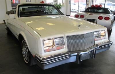 1985 Buick Riviera Convertible   - Photo 2 - Bohemia, NY 11716