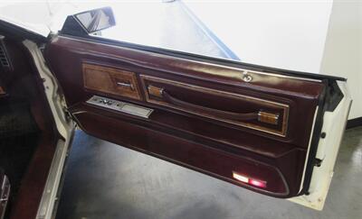 1985 Buick Riviera Convertible   - Photo 36 - Bohemia, NY 11716