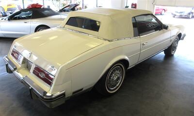 1985 Buick Riviera Convertible   - Photo 14 - Bohemia, NY 11716