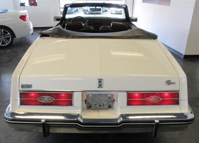 1985 Buick Riviera Convertible   - Photo 10 - Bohemia, NY 11716