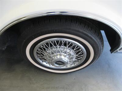 1985 Buick Riviera Convertible   - Photo 40 - Bohemia, NY 11716