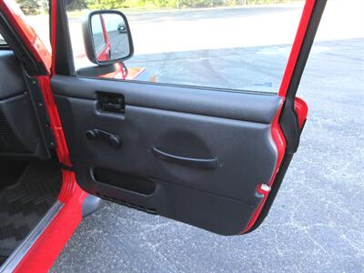 2004 Jeep Wrangler Unlimited   - Photo 48 - Bohemia, NY 11716