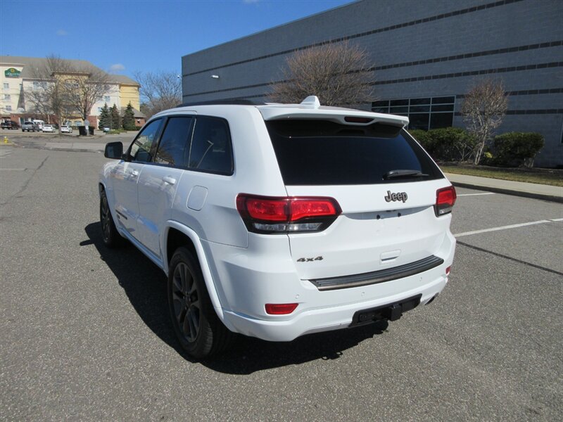 2017 Jeep Grand Cherokee Limited 75th Anniversary   - Photo 7 - Bohemia, NY 11716