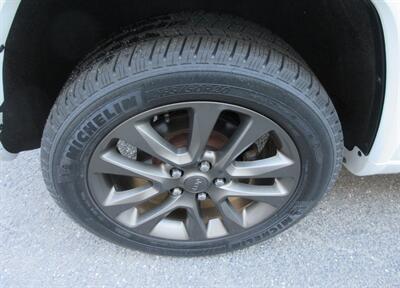 2017 Jeep Grand Cherokee Limited 75th Anniversary   - Photo 61 - Bohemia, NY 11716