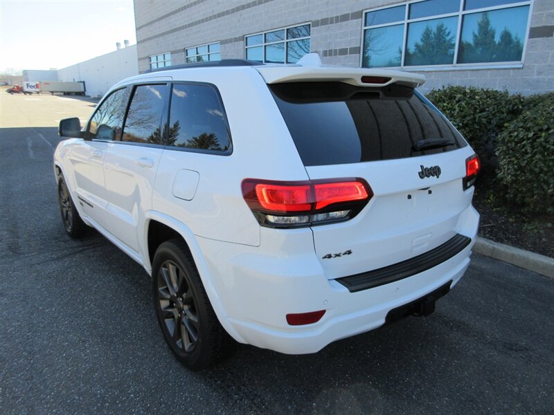 2017 Jeep Grand Cherokee Limited 75th Anniversary   - Photo 19 - Bohemia, NY 11716