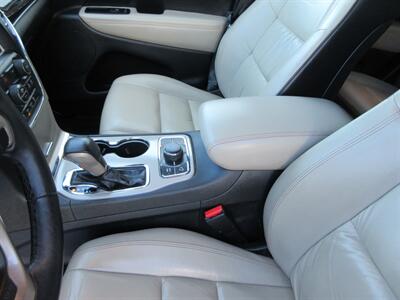 2017 Jeep Grand Cherokee Limited 75th Anniversary   - Photo 36 - Bohemia, NY 11716