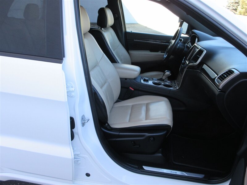 2017 Jeep Grand Cherokee Limited 75th Anniversary   - Photo 55 - Bohemia, NY 11716