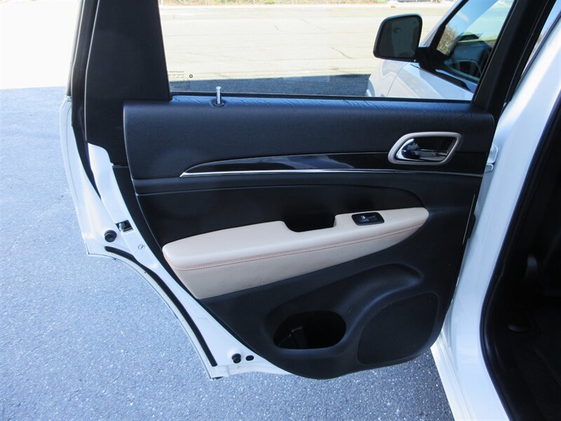 2017 Jeep Grand Cherokee Limited 75th Anniversary   - Photo 49 - Bohemia, NY 11716