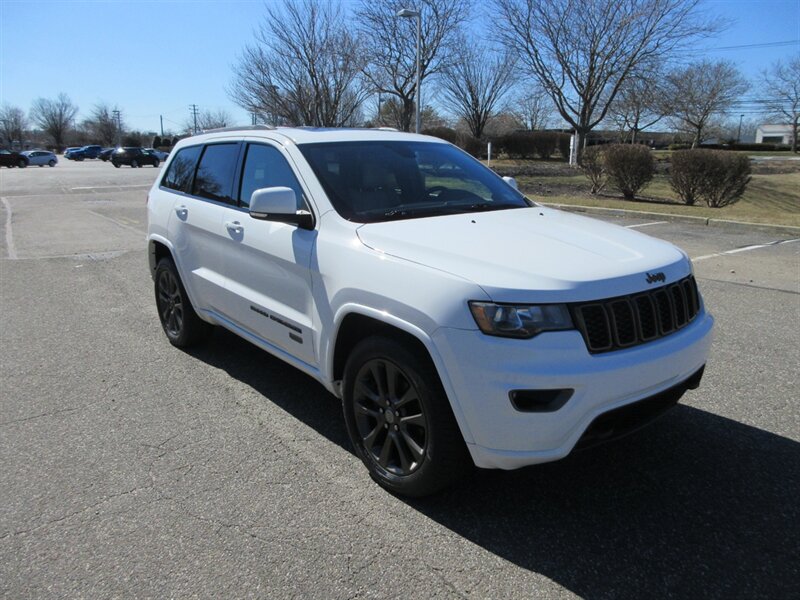 2017 Jeep Grand Cherokee Limited 75th Anniversary   - Photo 6 - Bohemia, NY 11716