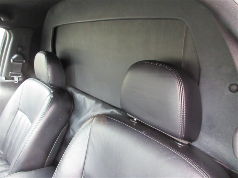 2003 Lincoln Town Car Executive Limousine - Photo 25 - Bohemia, NY 11716